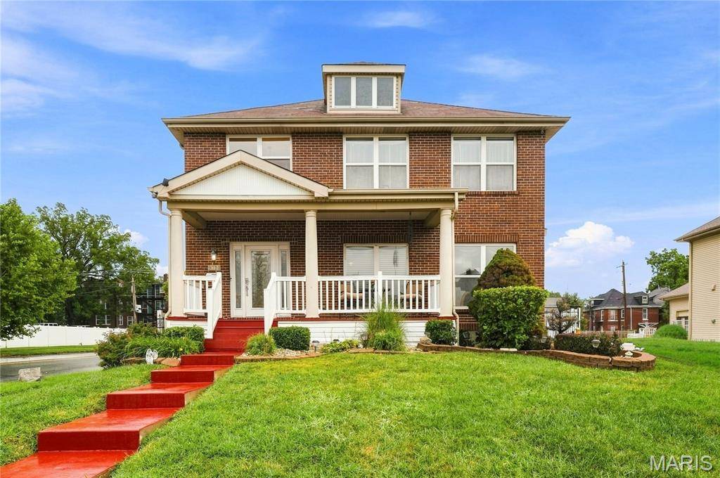 5751 Clemens AVE, St Louis, MO 63112