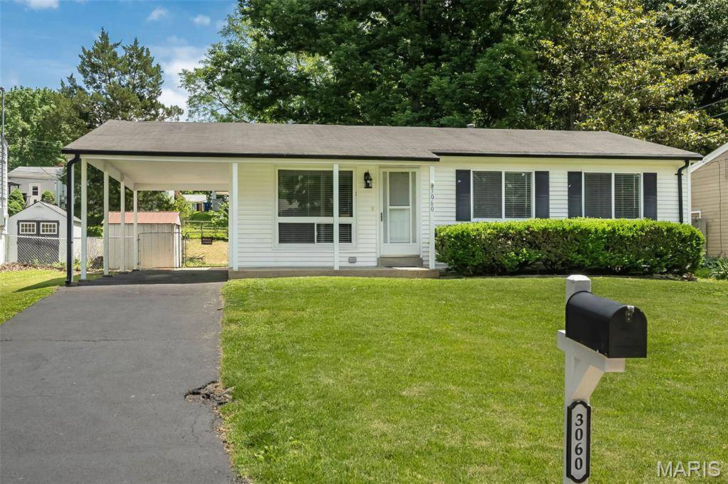 3060 Postport LN, Maryland Heights, MO 63043