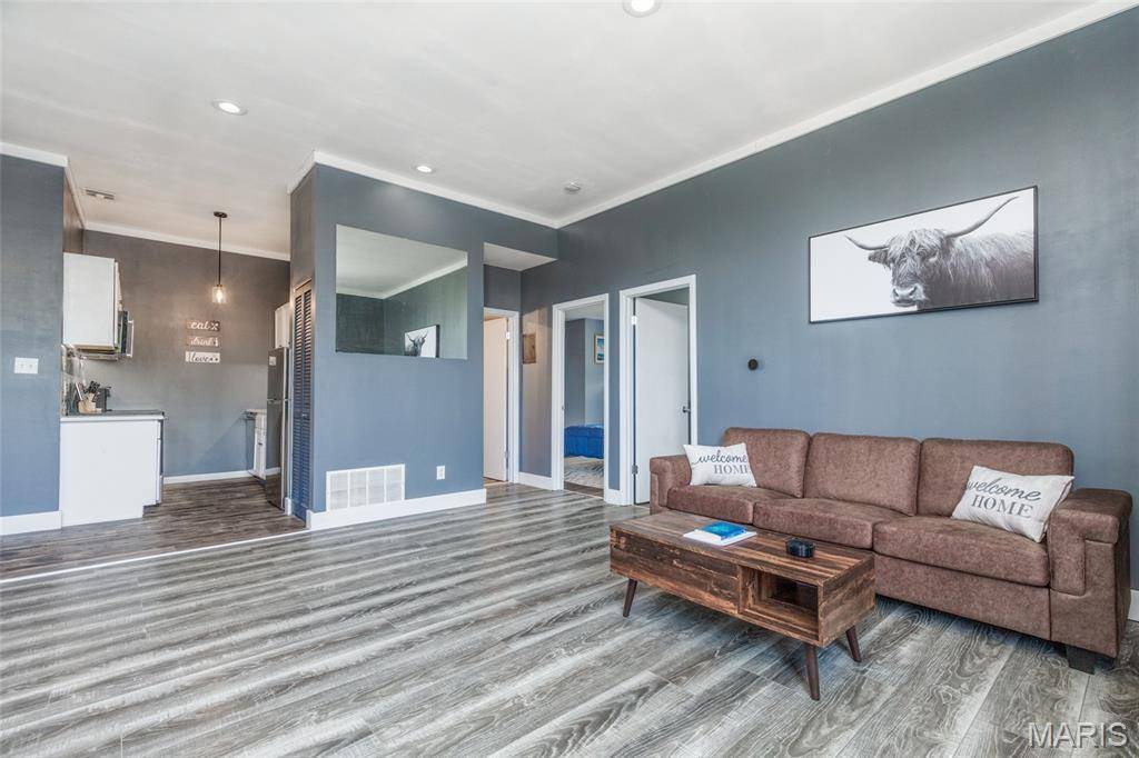 1523 S 10th ST #212, St Louis, MO 63104