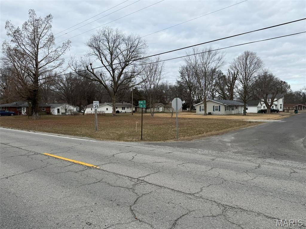 105 N Hickory ST, Okawville, IL 62271
