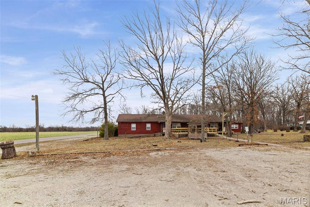1162 School ST, Percy, IL 62272