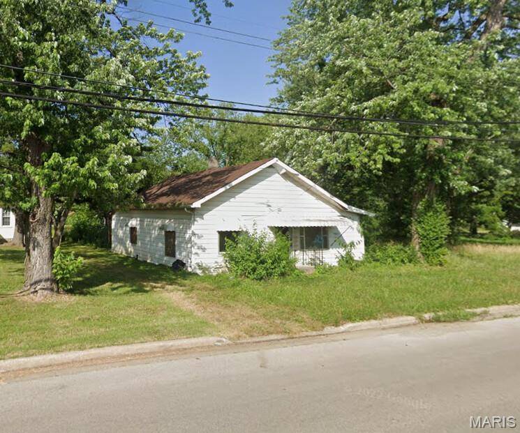 825 Mildred AVE, Cahokia, IL 62206
