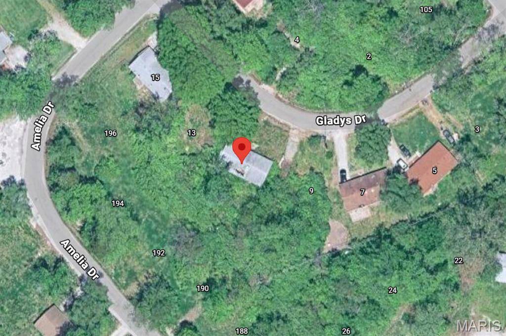 11 Gladys DR, Cahokia, IL 62206