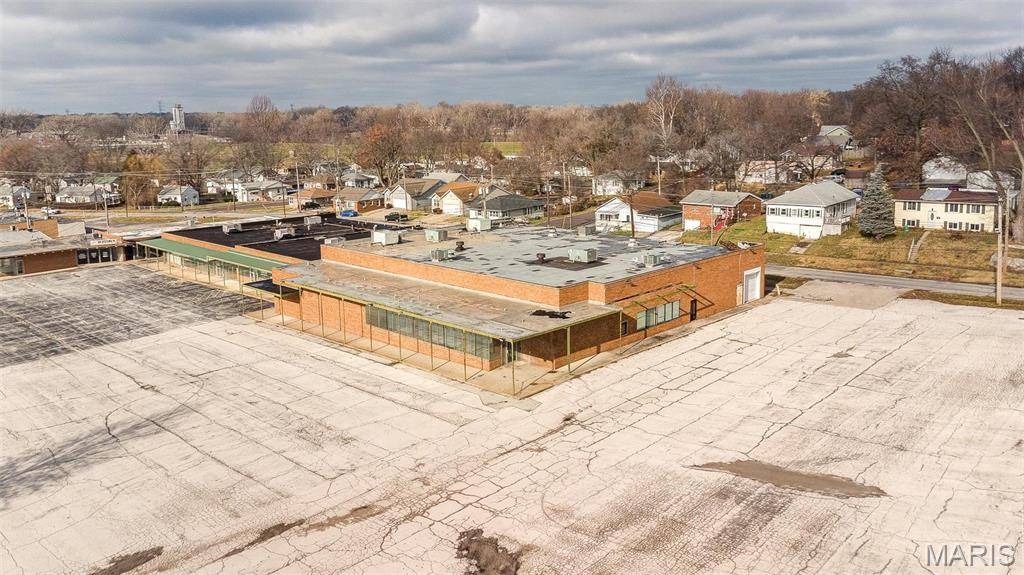 655 Berkshire BLVD, East Alton, IL 62024