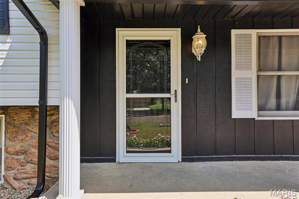 1512 N Harrison ST, Litchfield, IL 62056