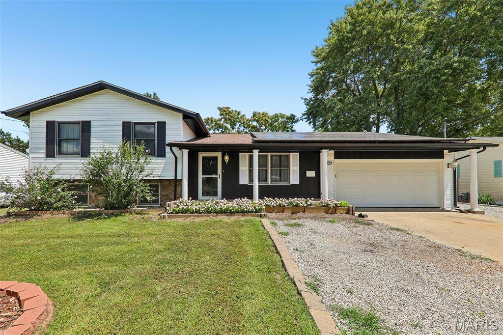 1512 N Harrison ST, Litchfield, IL 62056