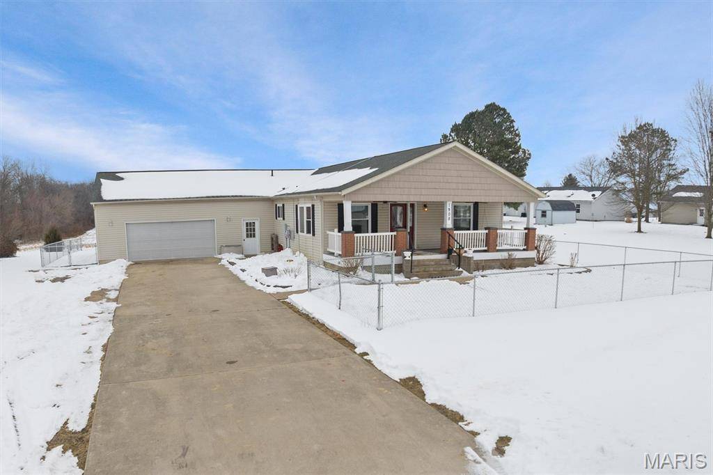 1908 Ridge AVE, Greenville, IL 62246