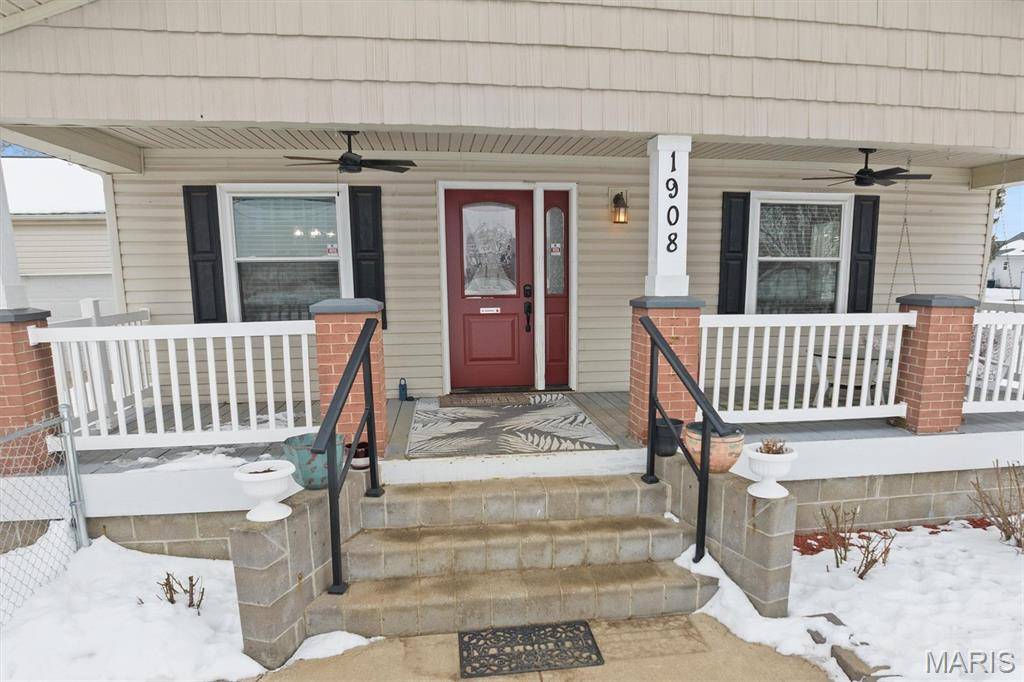 1908 Ridge AVE, Greenville, IL 62246