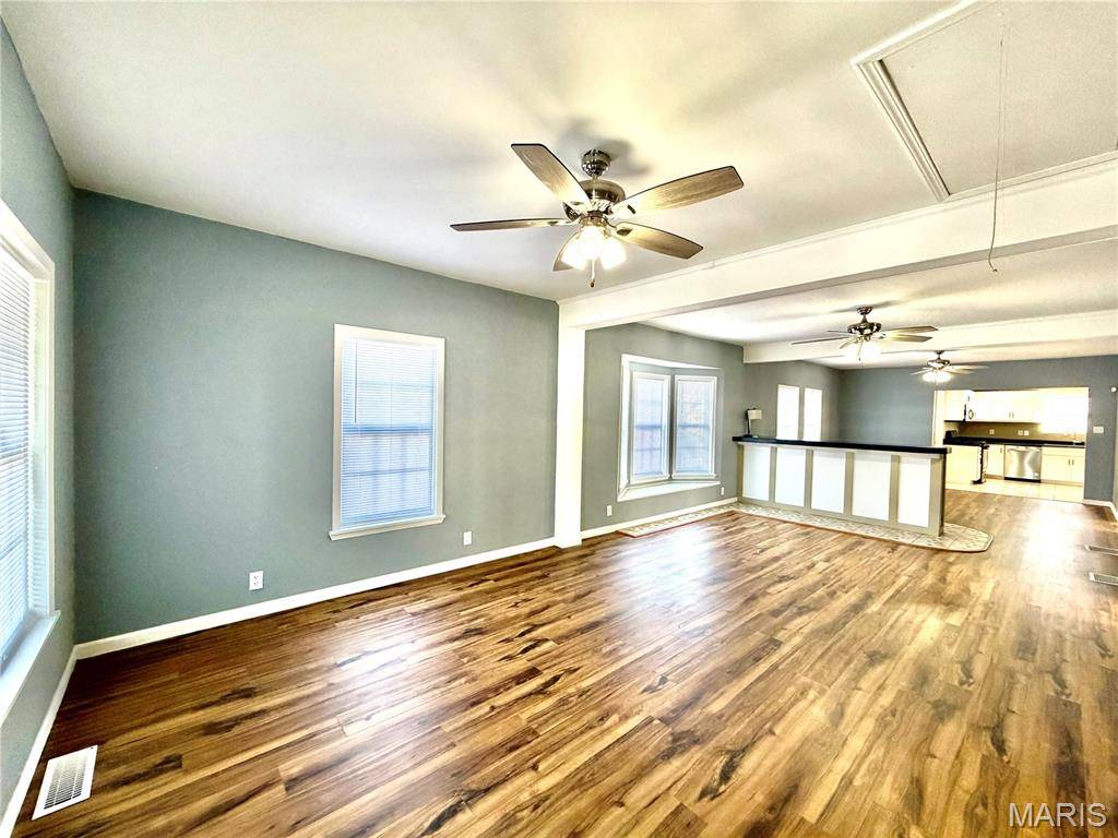 100 School ST, Wilsonville, IL 62093