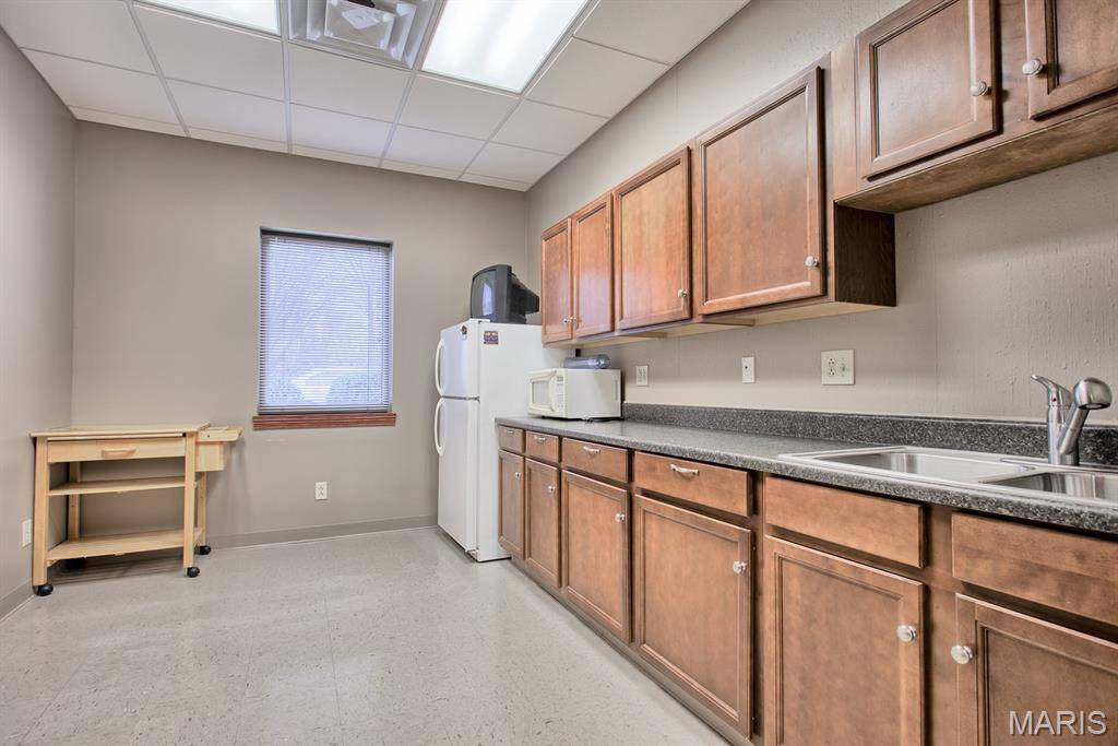 500 E 6th ST, Alton, IL 62002