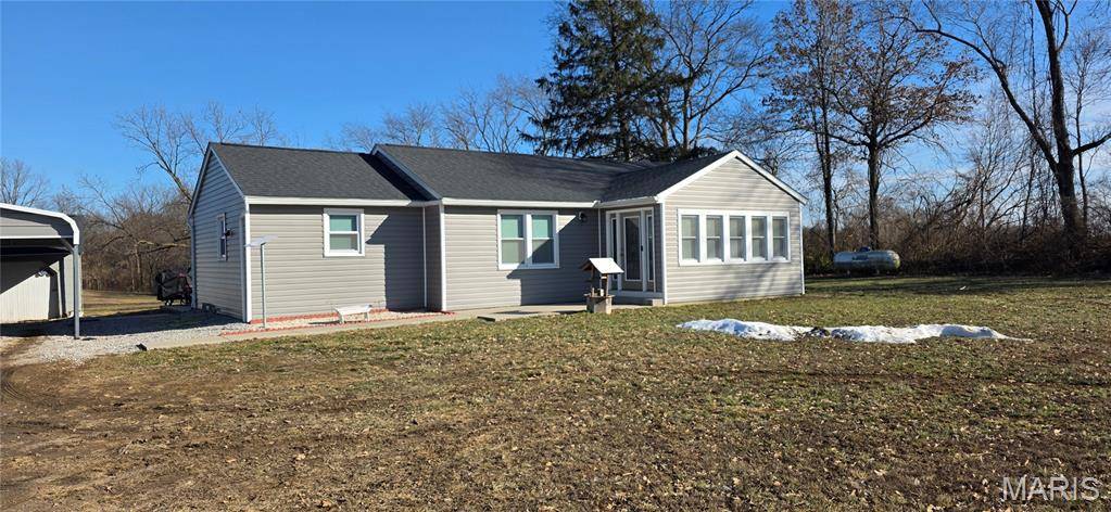 5108 Palestine RD, Chester, IL 62233