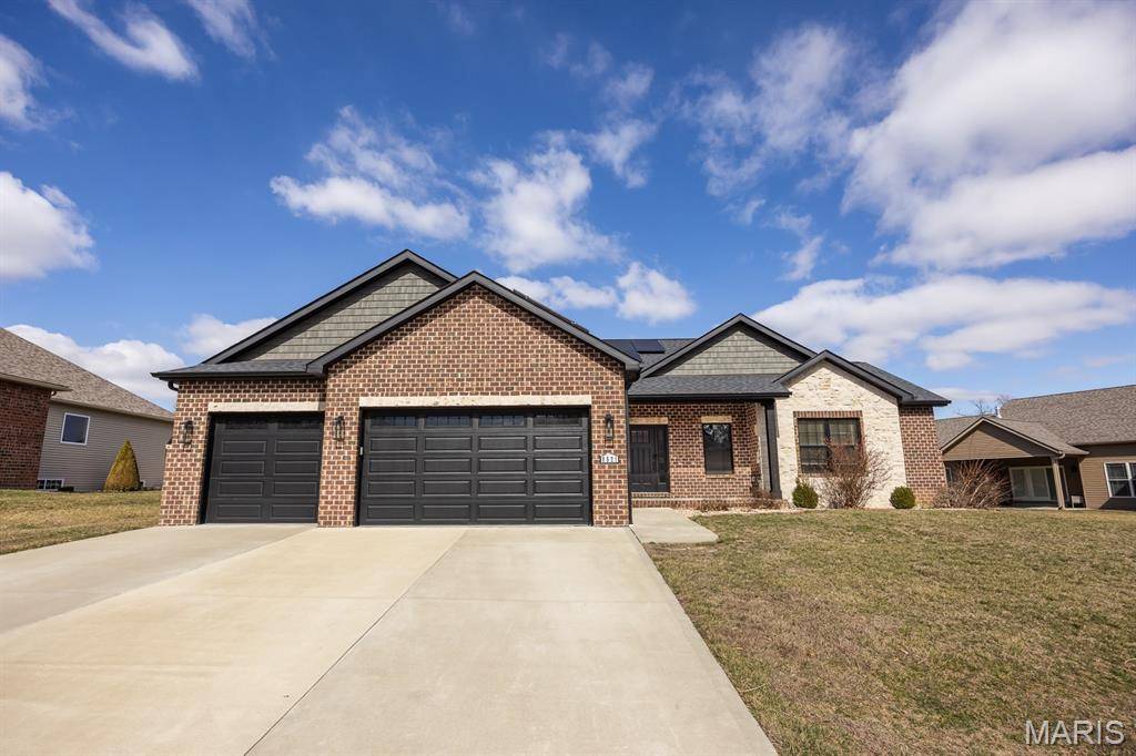 8521 Terracotta PL, O'fallon, IL 62269
