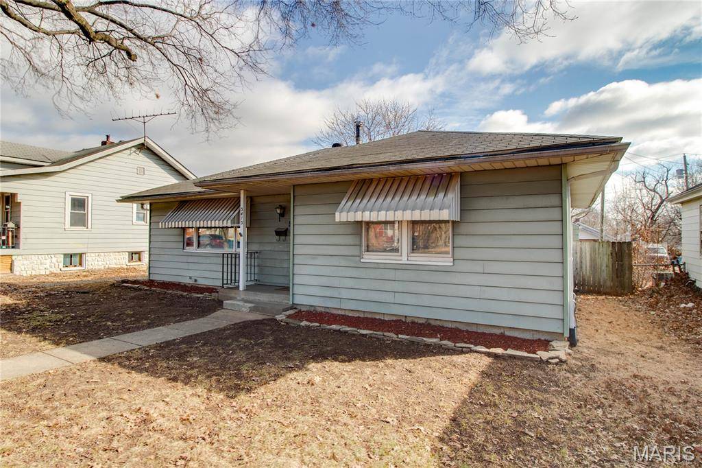 3413 Milton DR, Alton, IL 62002