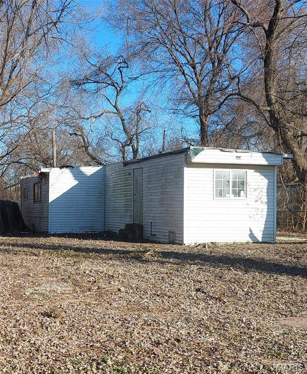 1516 N 53rd ST, East St Louis, IL 62204