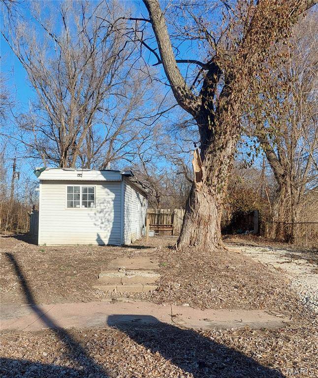 1516 N 53rd ST, East St Louis, IL 62204