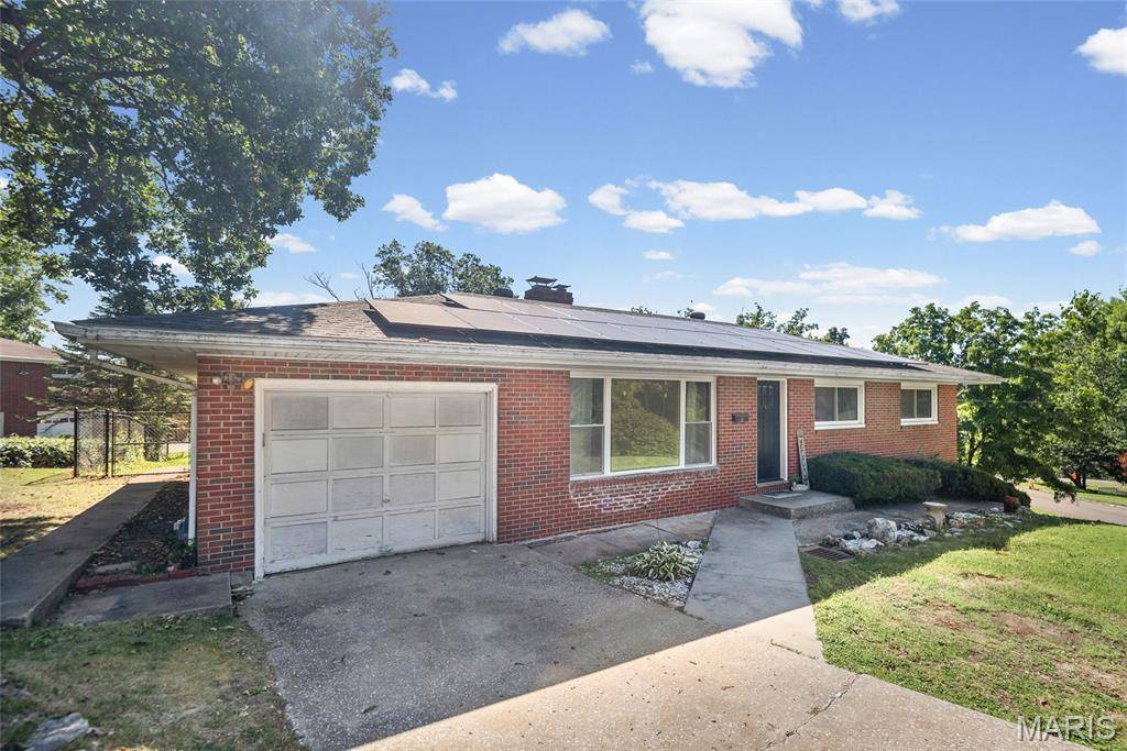 2303 Fairview DR, Alton, IL 62002