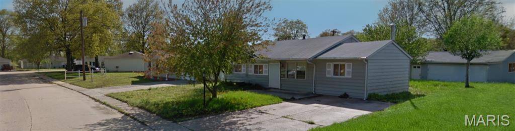 1105 Saint Clement DR, East St Louis, IL 62206