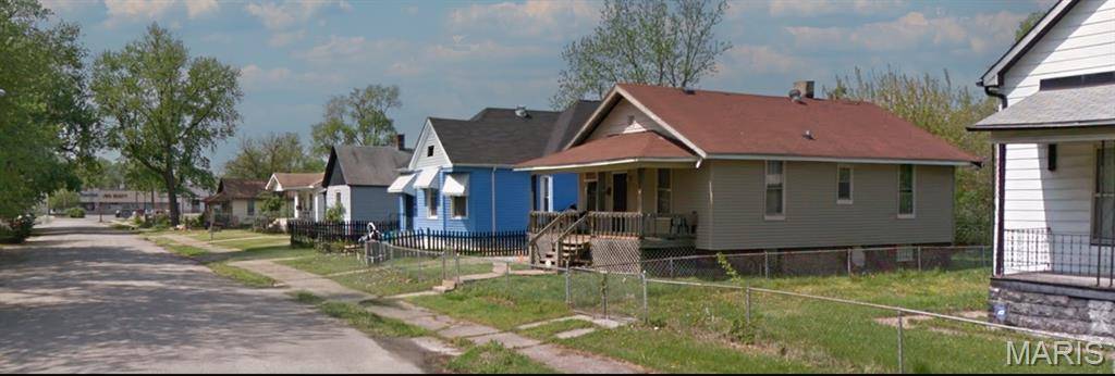 637 N 27th ST, East St Louis, IL 62205