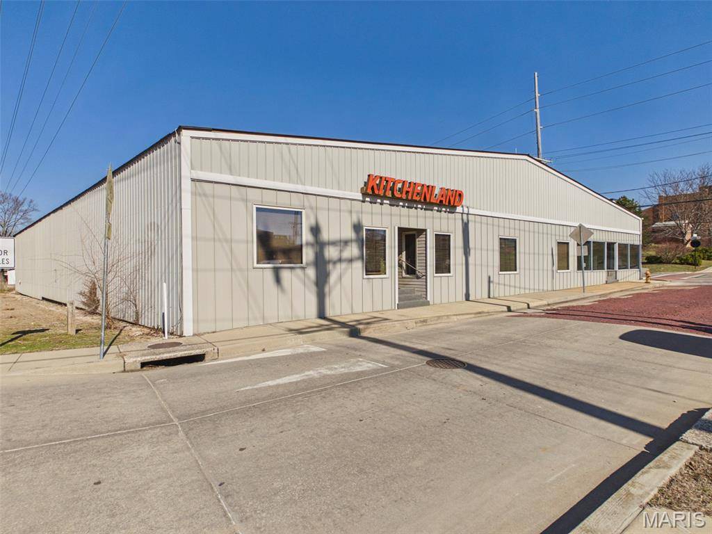 201 W High ST, Edwardsville, IL 62025