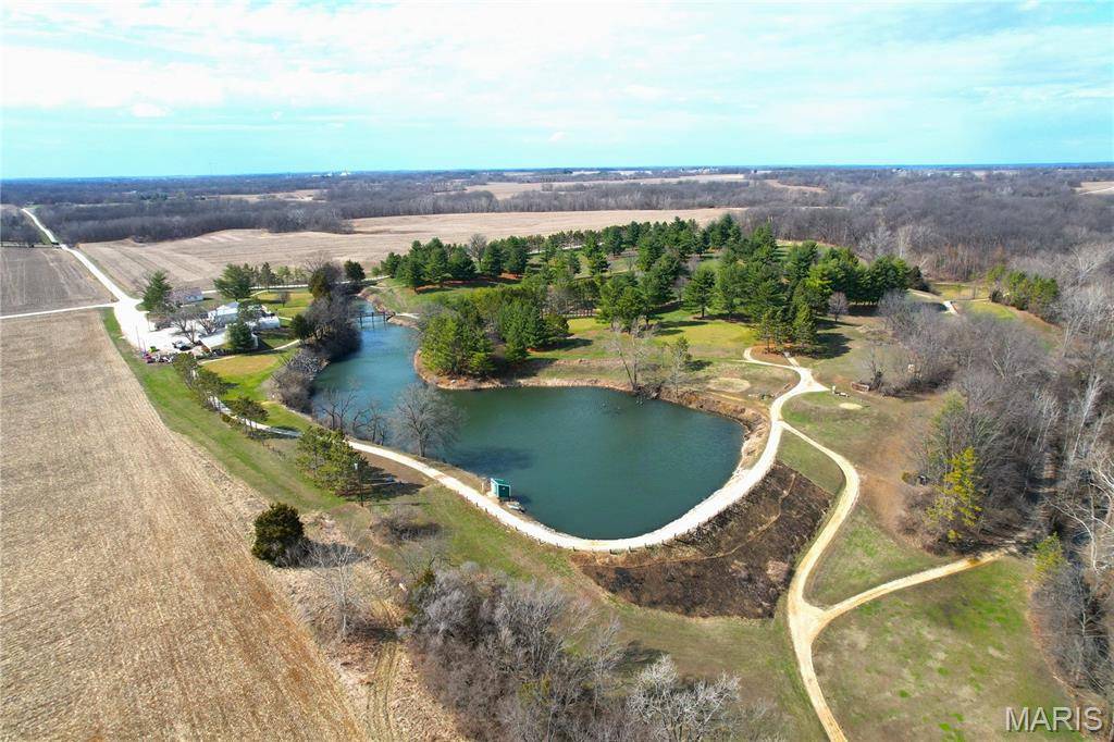 149 Southeast 450 AVE, Carrollton, IL 62016