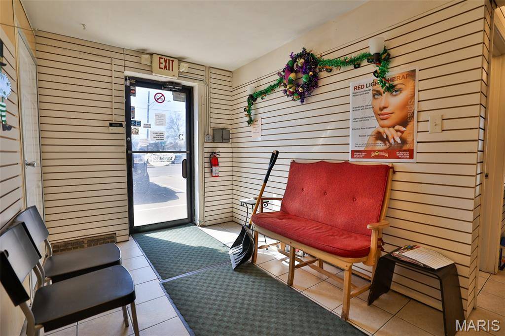 1103 E Acton AVE, Wood River, IL 62095