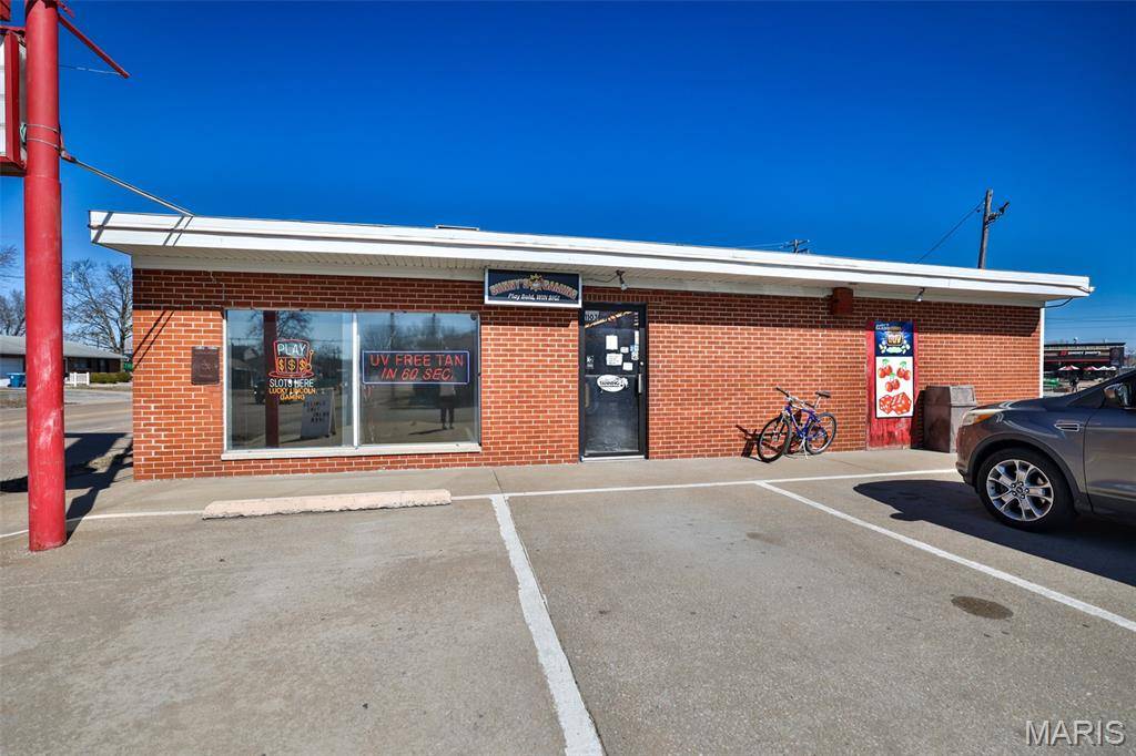 1103 E Acton AVE, Wood River, IL 62095