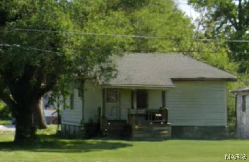 2406 Saint Louis AVE, East St Louis, IL 62205