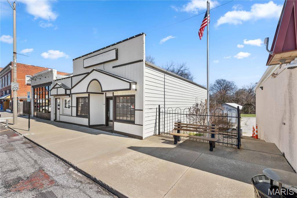 441 & 443 S Main ST, Hillsboro, IL 62049