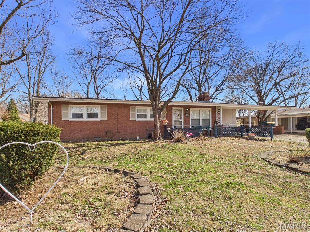 58 Harmon DR, Lebanon, IL 62254