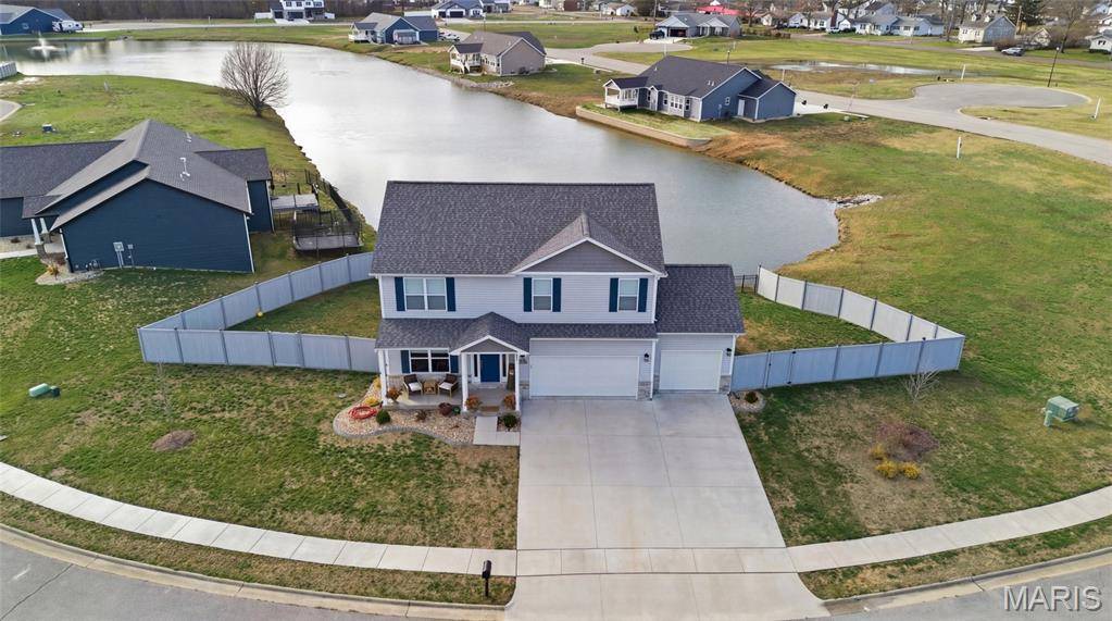 1232 Winding Oaks LN, Mascoutah, IL 62258