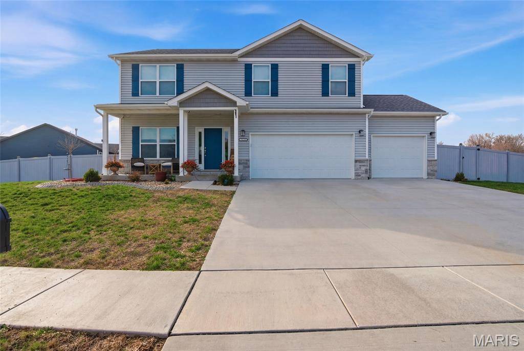 1232 Winding Oaks LN, Mascoutah, IL 62258