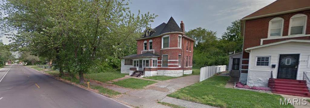 3101 Bond AVE, East St Louis, IL 62207