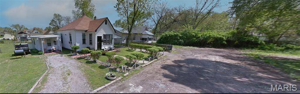 3027 College AVE, East St Louis, IL 62205