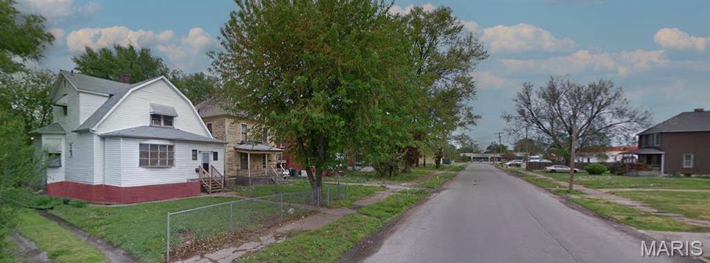 559 N 24th ST, East St Louis, IL 62205