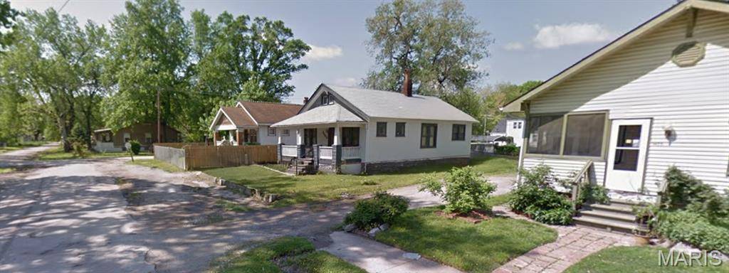 1403 N 54th ST, East St Louis, IL 62204