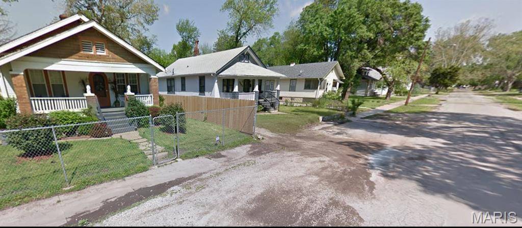 1403 N 54th ST, East St Louis, IL 62204