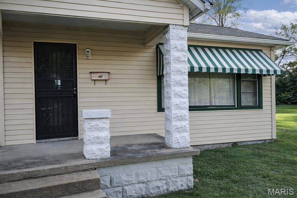 2708 Missouri AVE, East St Louis, IL 62205