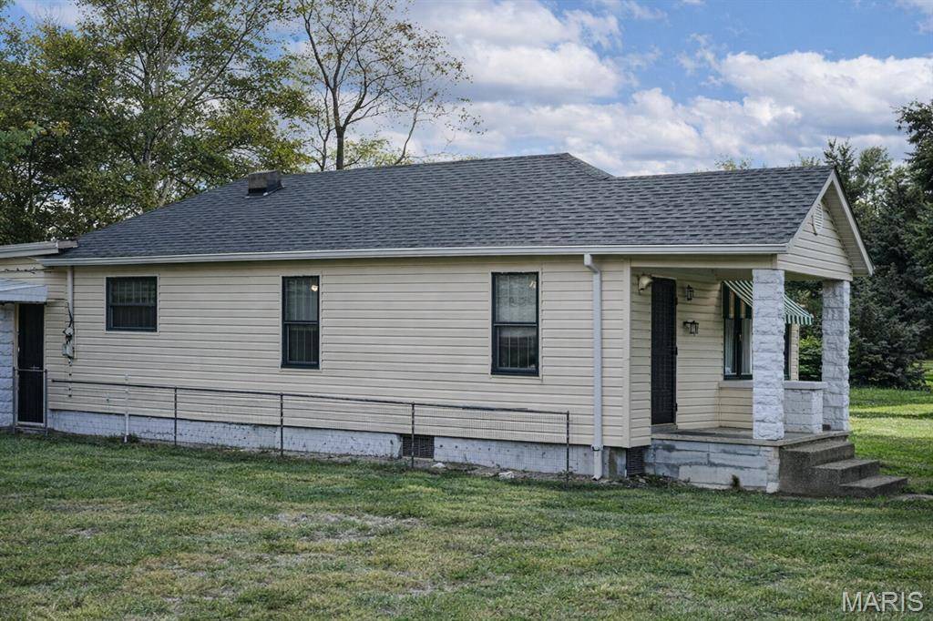 2708 Missouri AVE, East St Louis, IL 62205