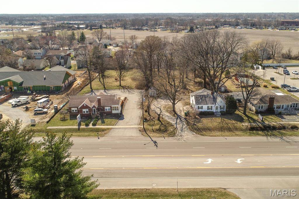 813 and 815 W Highway 50, O'fallon, IL 62269