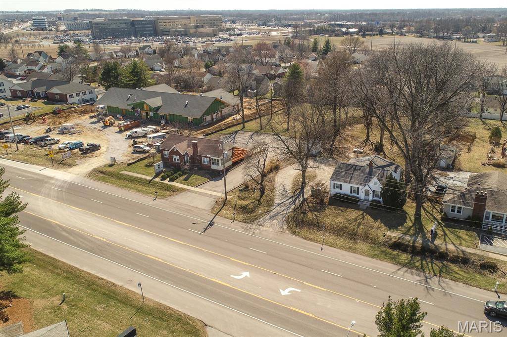 813 and 815 W Highway 50, O'fallon, IL 62269