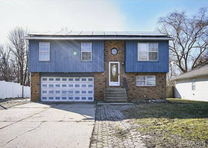 5168 Stephanie DR, Granite City, IL 62040