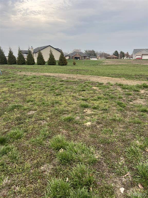 1144 Menominee TRL, Mascoutah, IL 62258