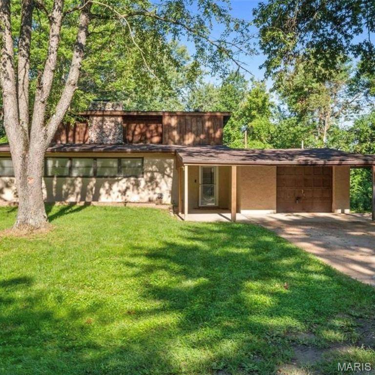 12215 Spanish BLVD, St Louis, MO 63138