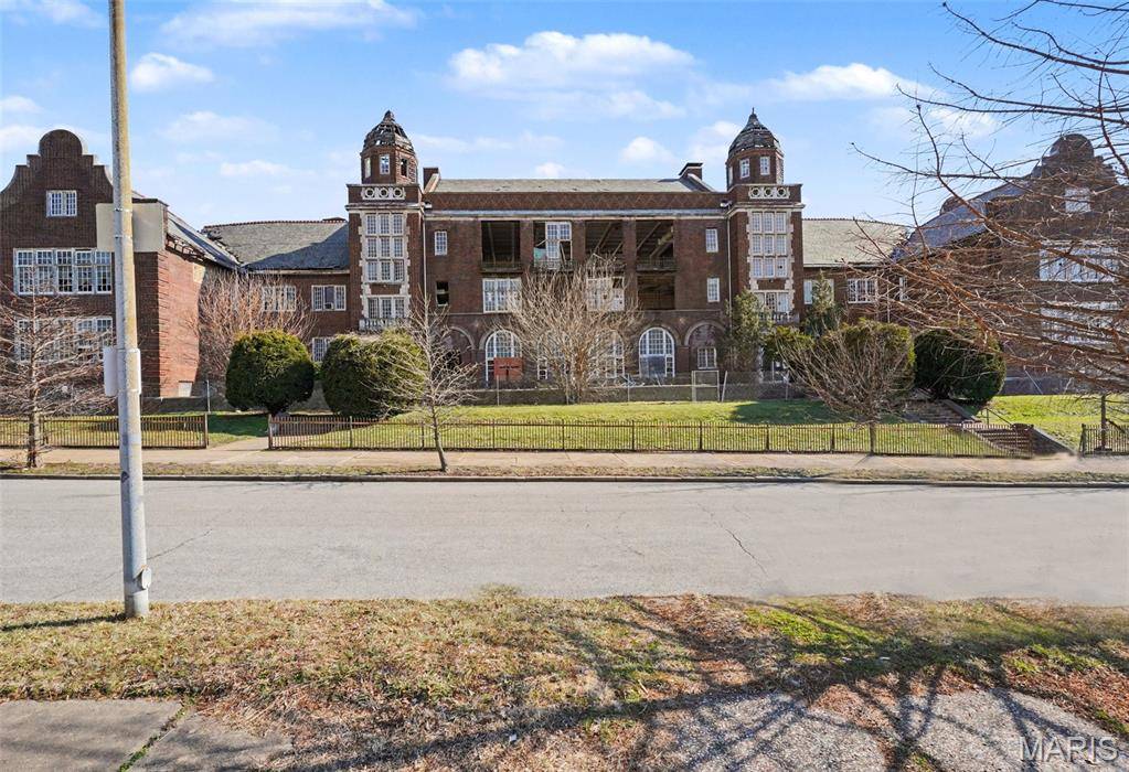 5316 Ruskin AVE, St Louis, MO 63115