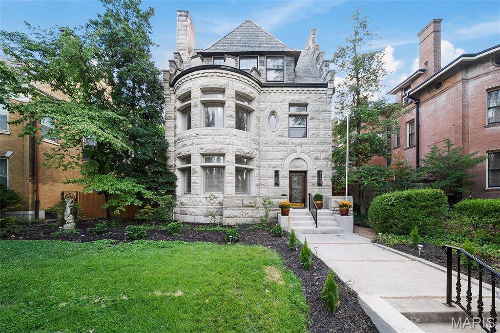 4410 Westminster PL, St Louis, MO 63108