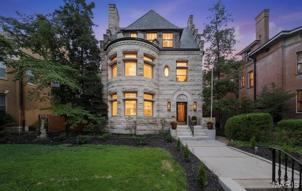 4410 Westminster PL, St Louis, MO 63108