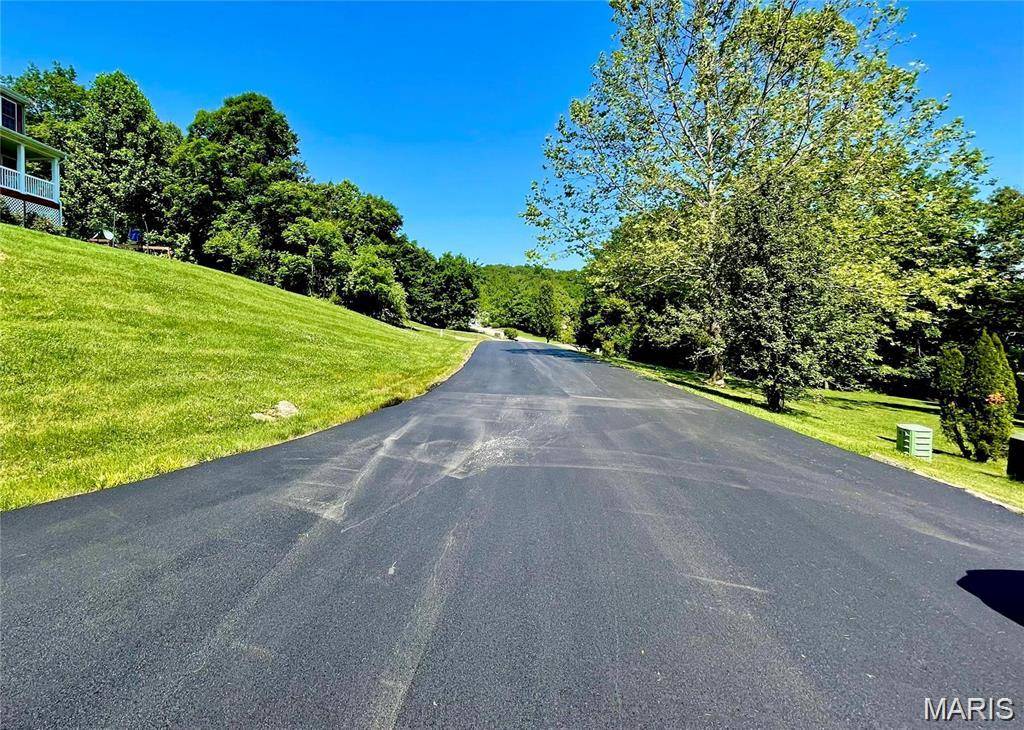 4614 Hawks Circle DR, House Springs, MO 63051