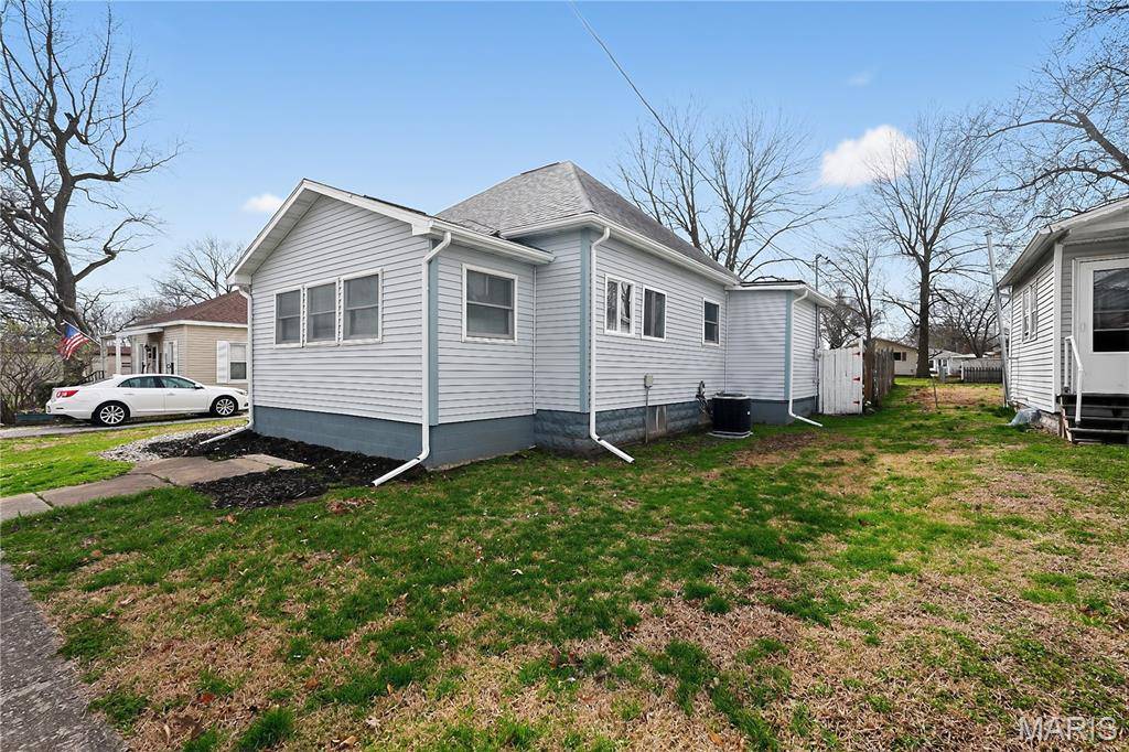 839 S Jackson ST, Litchfield, IL 62056