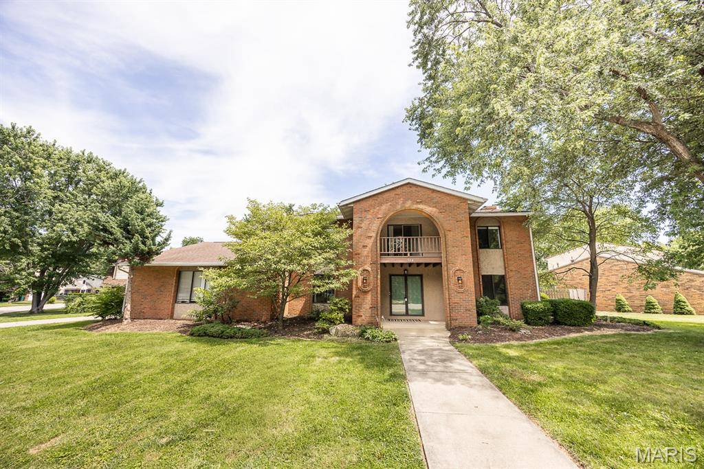 914 Reiss RD, O'fallon, IL 62269