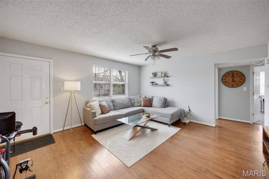 1419 Bluebird TER, St Louis, MO 63144